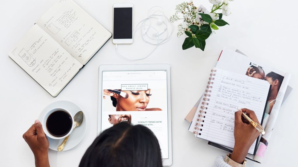 Blogging is one of the oldest ways to make online