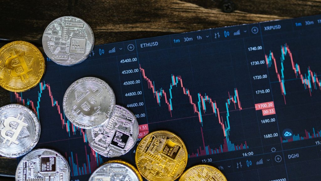 Cryptocurrency is one of the online businesses that pays daily.